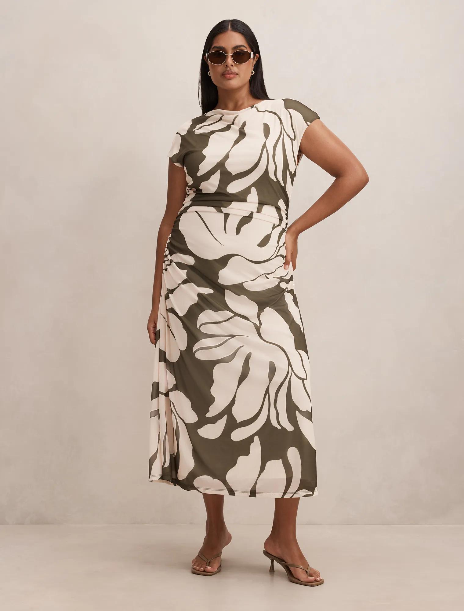 Curve Dresses | Plus Size Clothing | Forever New