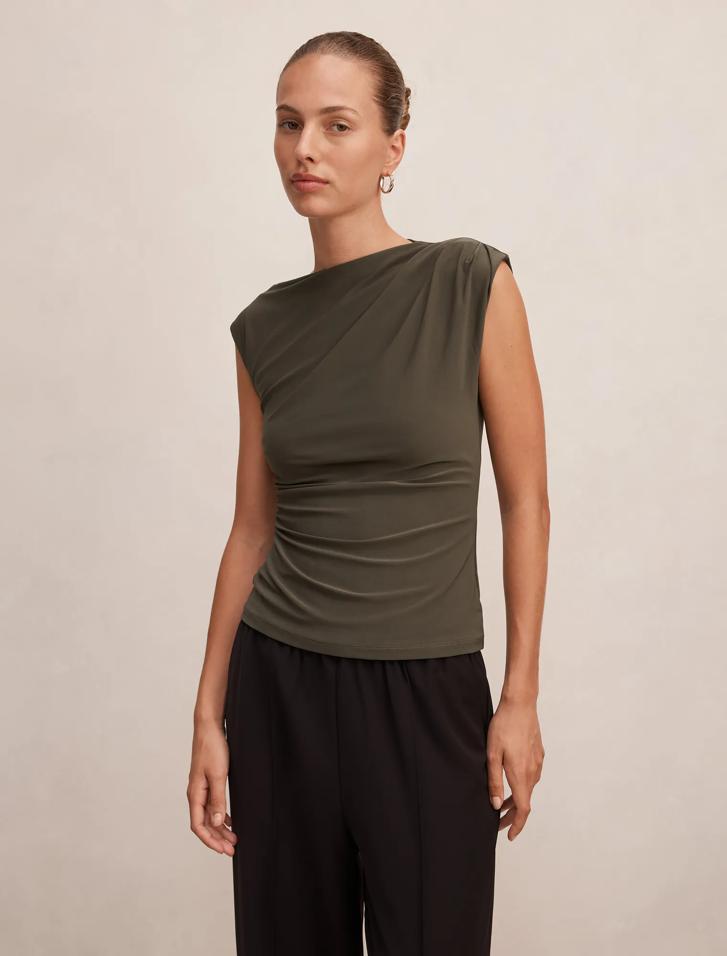 Loading...