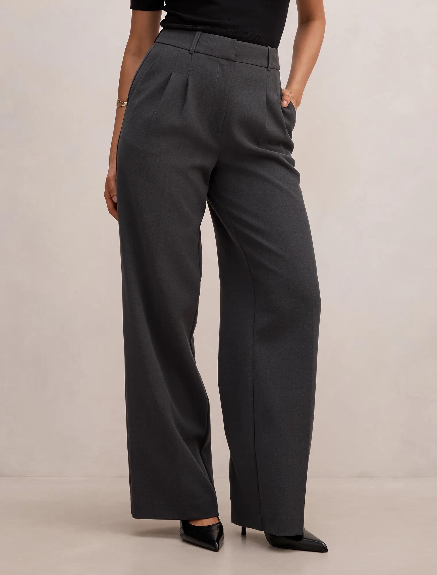 Forever New Women's Eva Pleat Wide Leg Trousers in Charcoal Grey, Size 8 Recycled Polyester/Viscose/Elastane