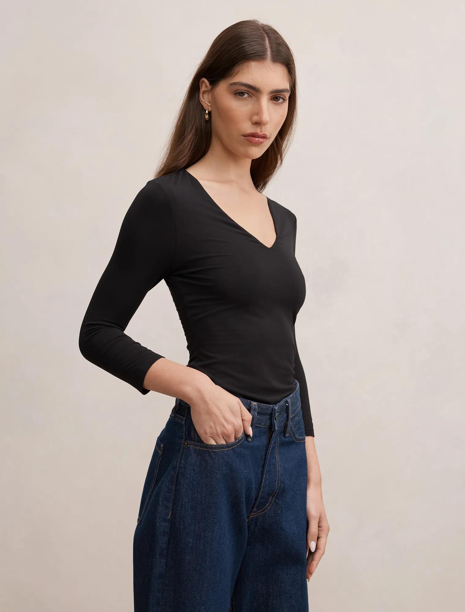 Tia V Neck 3/4 Sleeve Top