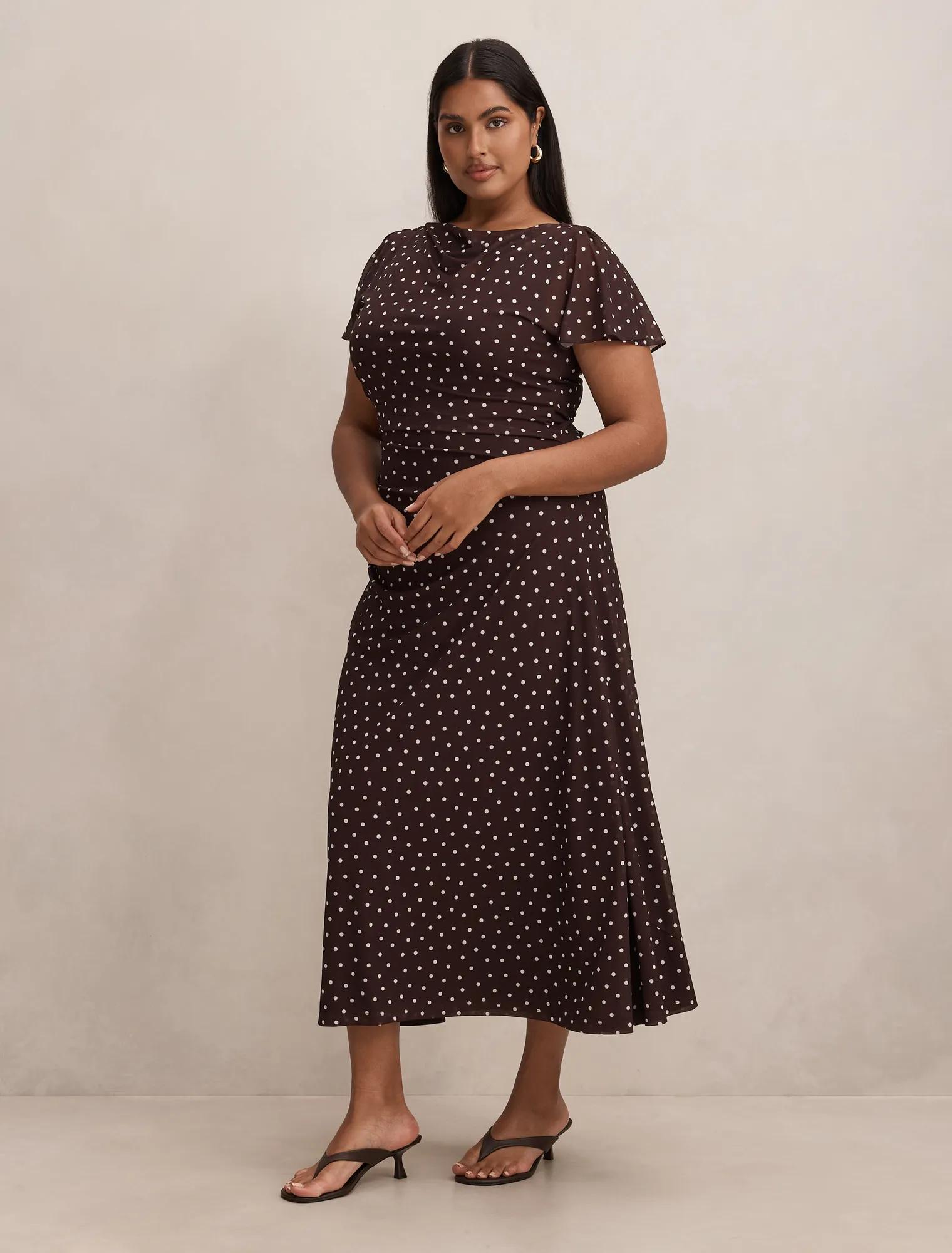 Curve Dresses | Plus Size Clothing | Forever New